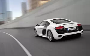 Audi R8 5.2 FSI Quattro wide wallpapers