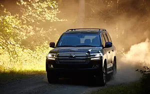 Toyota Land Cruiser 200 US-spec     