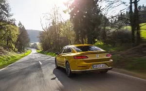 Volkswagen Arteon R-Line     