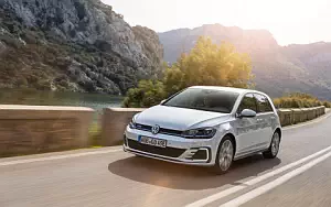 Volkswagen Golf GTE     