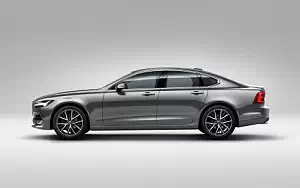 Volvo S90 T5 Momentum     