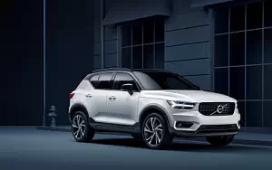 Volvo XC40 T5 R-Design     