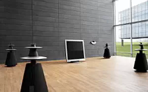 Bang & Olufsen BeoVision 5 42 on motorised floor stand with BeoLab 5 and BeoCenter 2    HD 