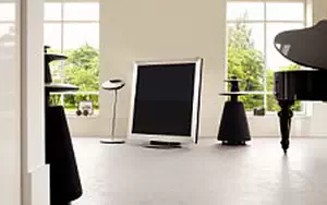 Bang & Olufsen BeoVision 5 with BeoLab 5    HD 