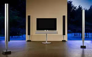 Bang & Olufsen BeoVision 7 with BeoLab 8002    HD 