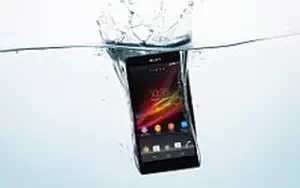 Sony Xperia Z      HD 