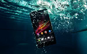 Sony Xperia ZR      HD 