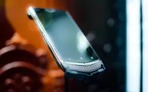 Vertu      HD 