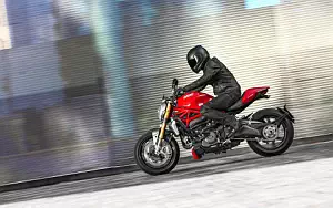 Ducati Monster 1200 S   HD   