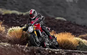 Ducati Monster 1200 S   HD   