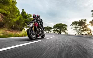 Ducati Monster 1200 S   HD   