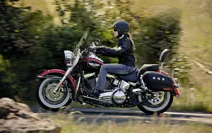 Harley-Davidson Heritage Softail Classic   HD   