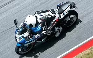 Suzuki GSX-R600   HD   