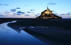 Castle    HD 