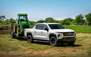 Chevrolet Silverado EV WT Crew Cab (Summit White)  
