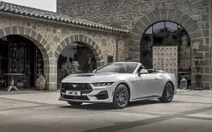 Ford Mustang GT Convertible EU-spec  