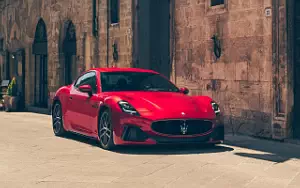 Maserati GranTurismo Trofeo (Rosso)  