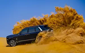 Off Road 4x4 Rolls-Royce Cullinan UAE-spec  