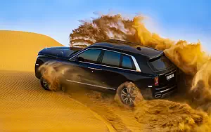 Off Road 4x4 Rolls-Royce Cullinan UAE-spec  