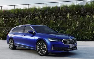 Skoda Superb Combi iV  