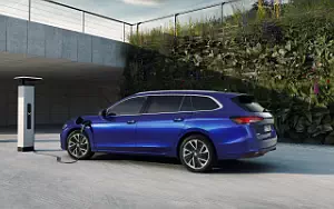 Skoda Superb Combi iV  